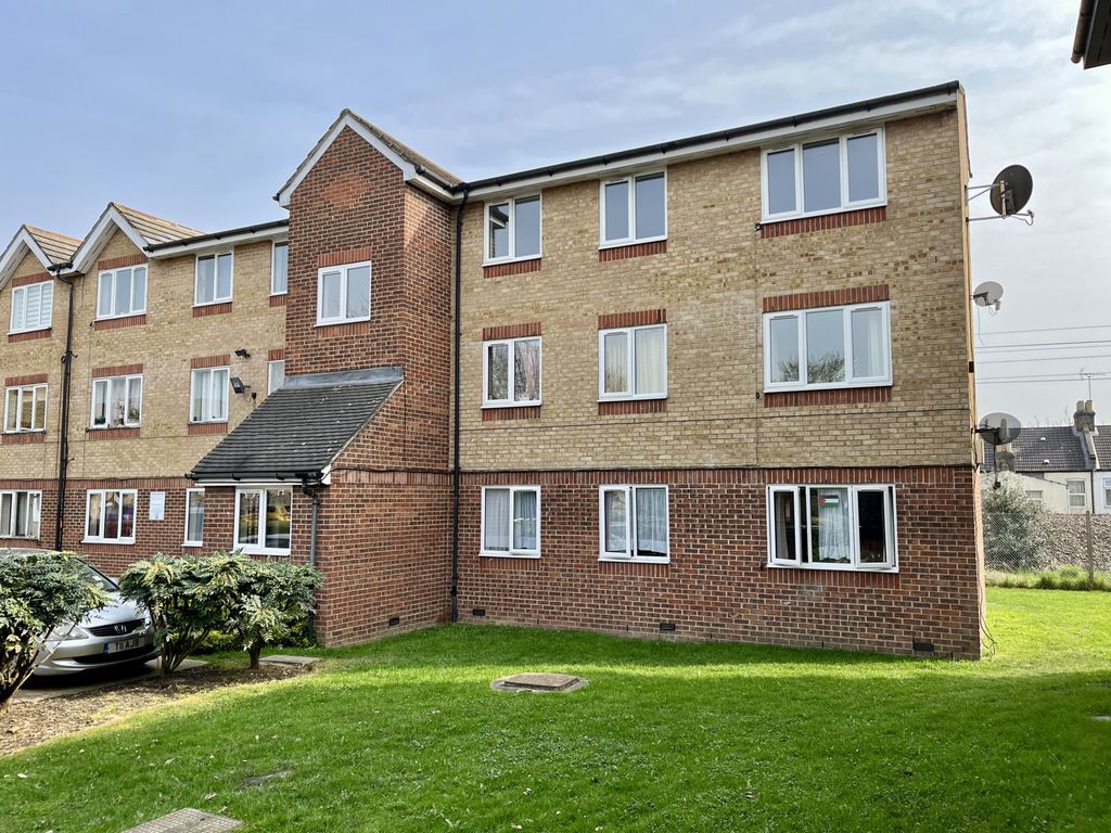 Property photo 1 of 6