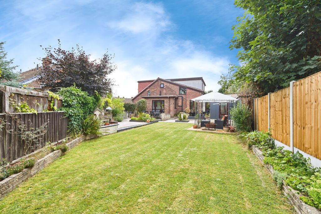 Property photo 3 of 13