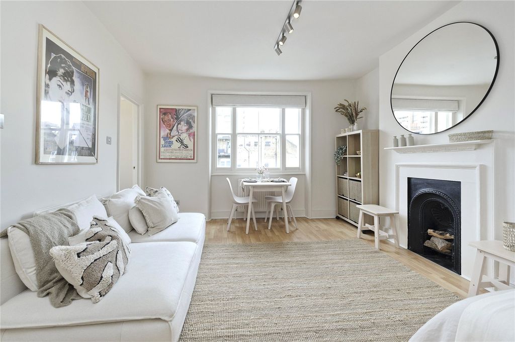 Property photo 1 of 6 Studio