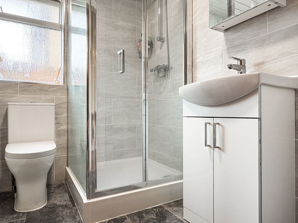Property photo 3 of 14 4207124