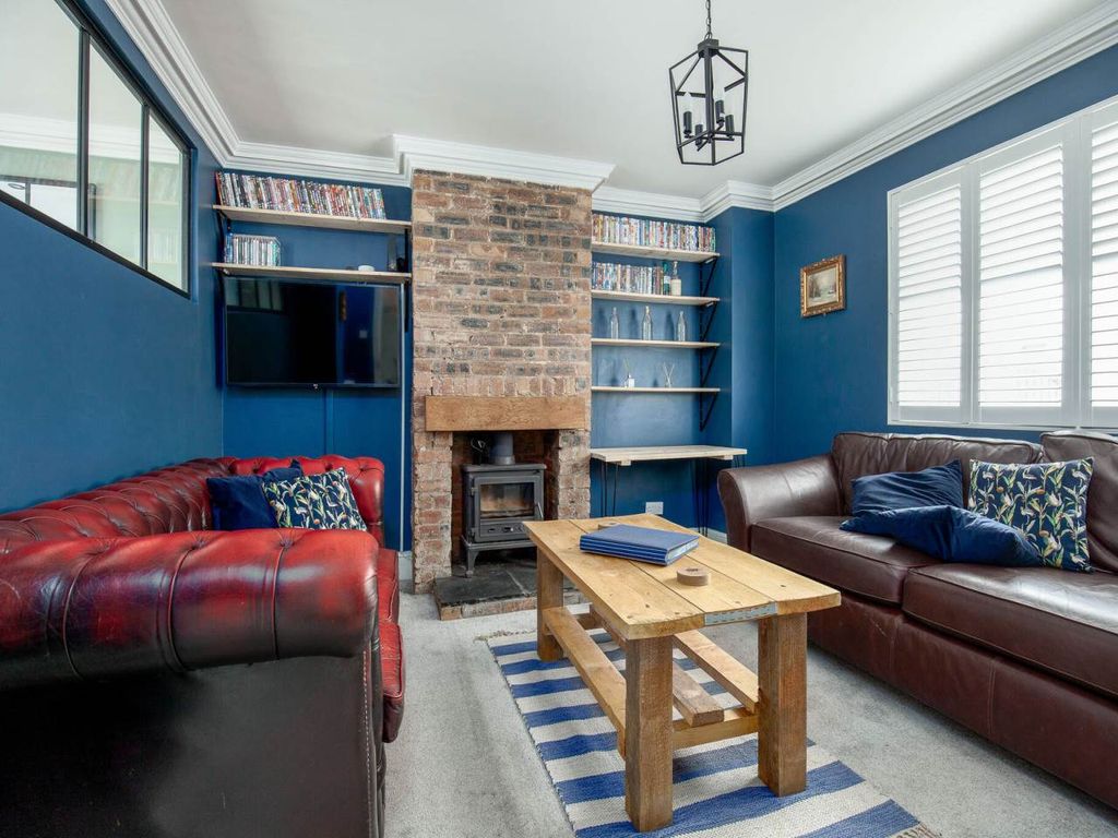 Property photo 3 of 14 63100_Palmerrd-003