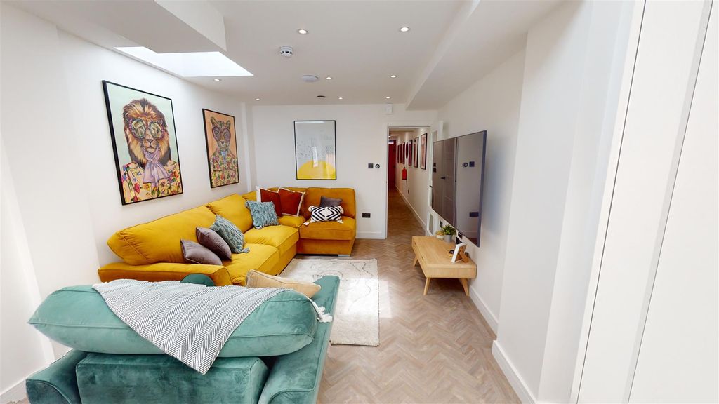 Property photo 3 of 15 23-Rookery-Road-Livi