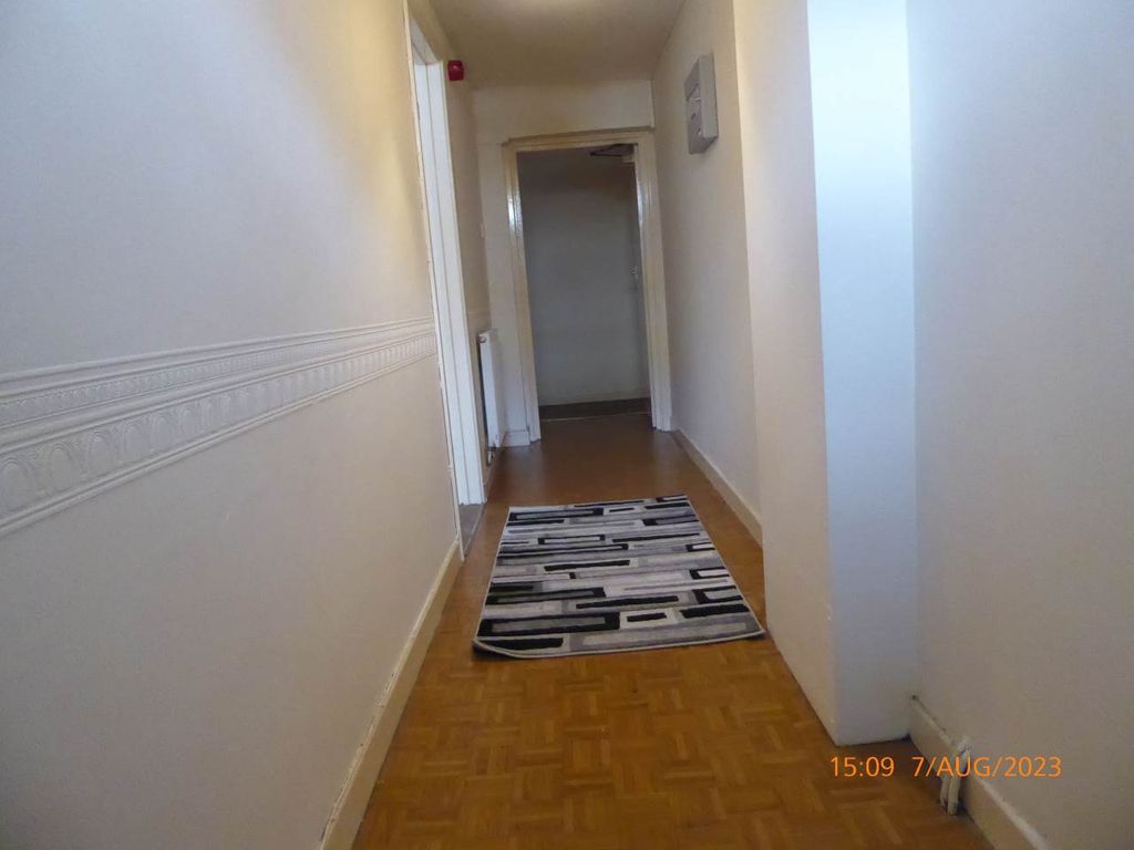 Property photo 2 of 7 P1140826