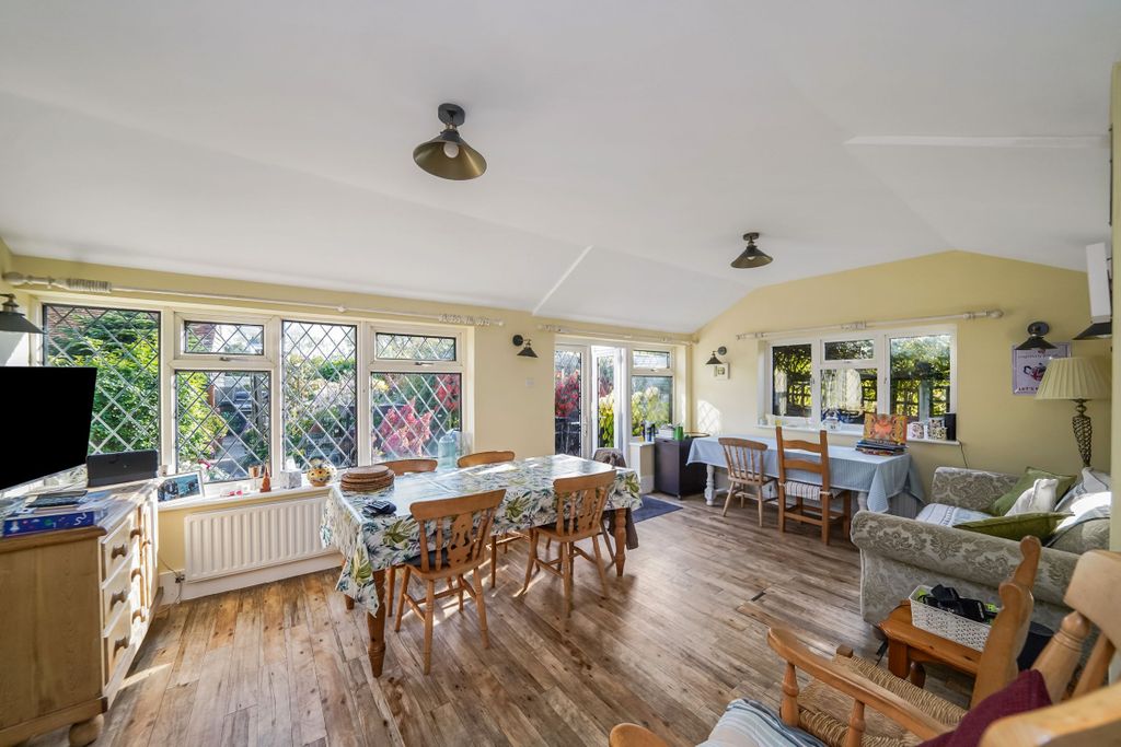 Property photo 3 of 45