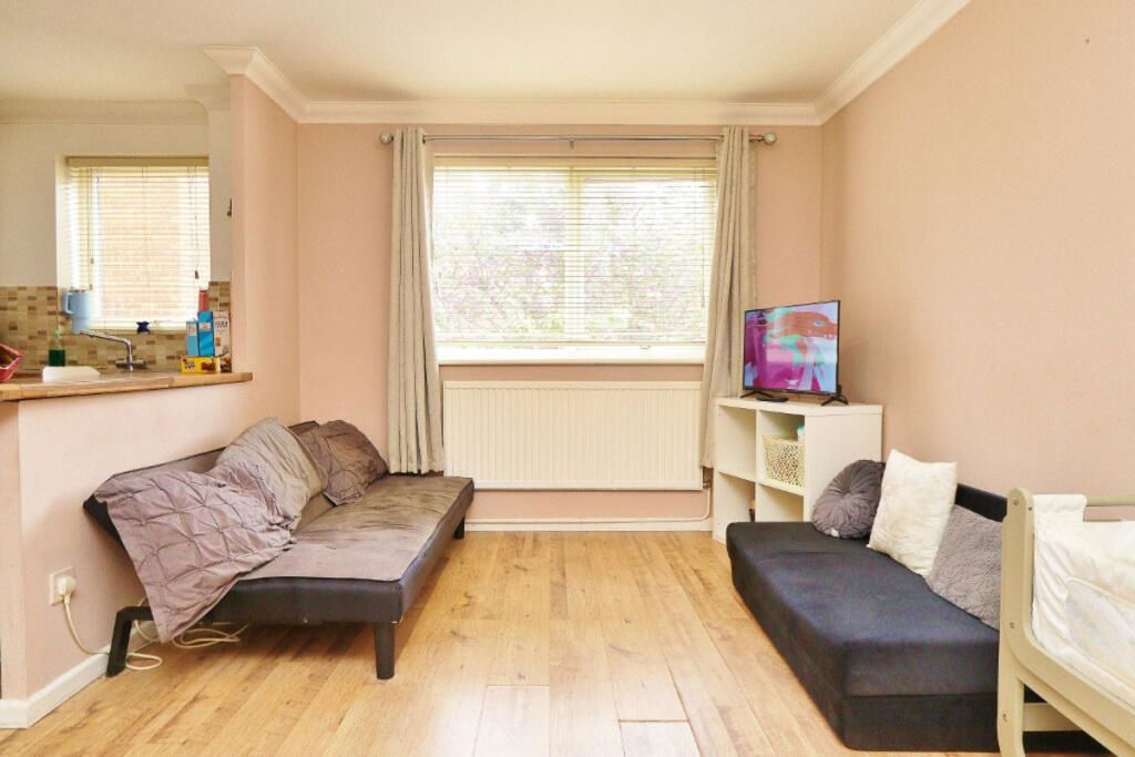 Property photo 2 of 11