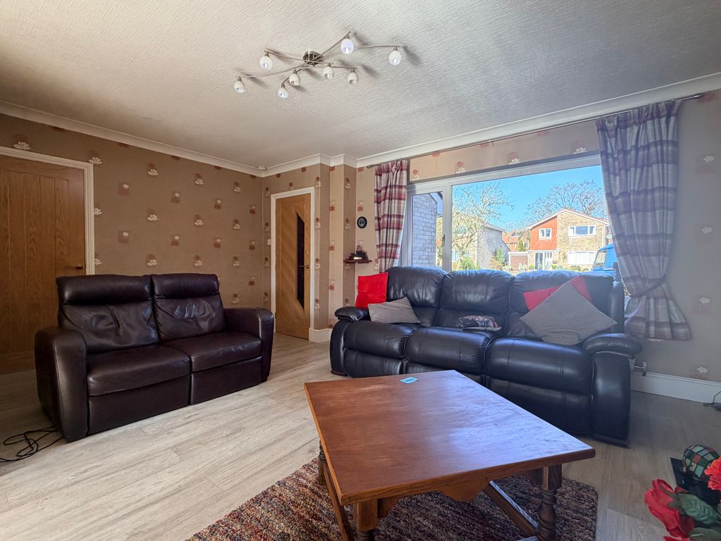 Property photo 3 of 14 Img_4458