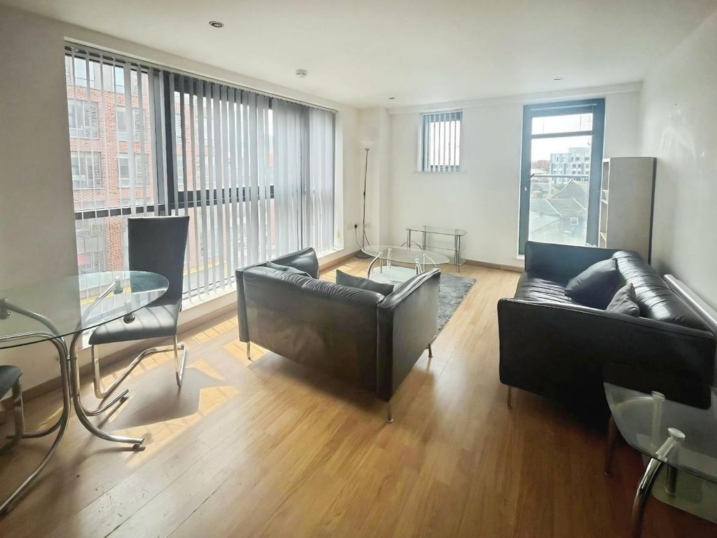 Property photo 2 of 7 B6292424-Oldham.Jpg