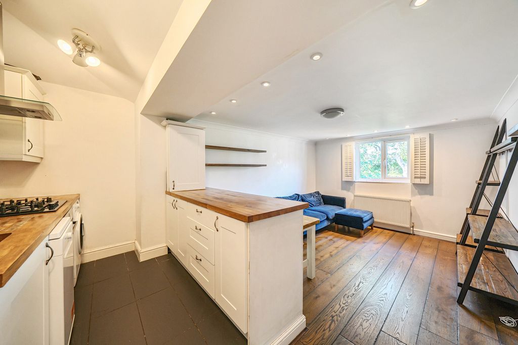 Property photo 2 of 11 1332322-7-68873B0...