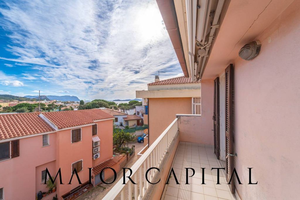 Property photo 3 of 27