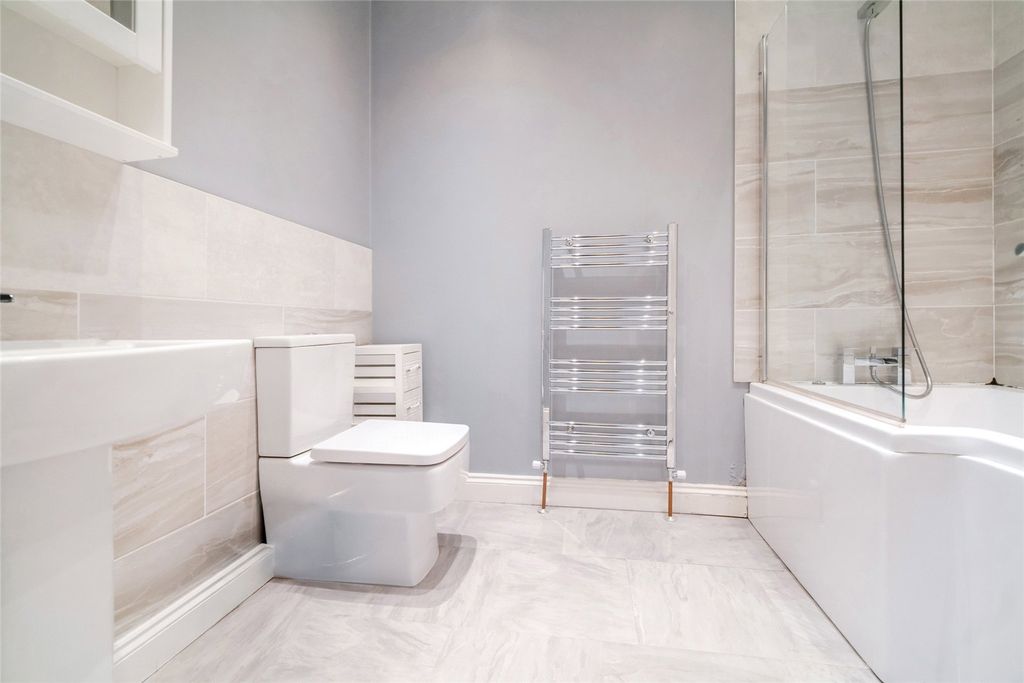 Property photo 3 of 15 Bathroom