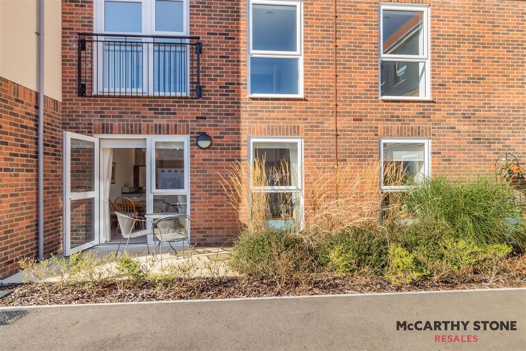 Property photo 2 of 16 8621990-Exterior01.Jpg