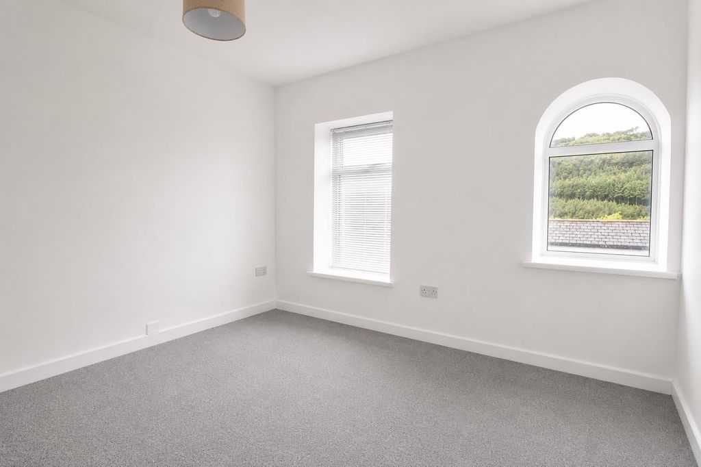 Property photo 3 of 7 Bedroom 1.Png