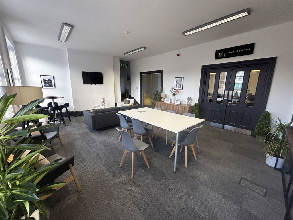 Property photo 3 of 5 Picture No. 11