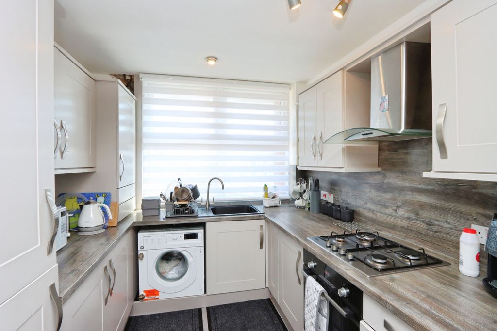 Property photo 2 of 17 Photography