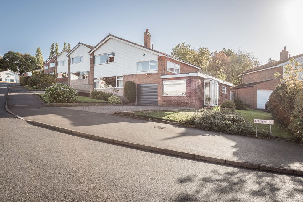 Property photo 1 of 47