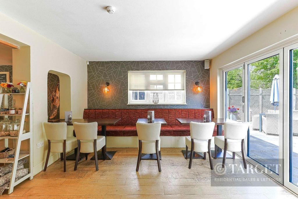 Property photo 1 of 43