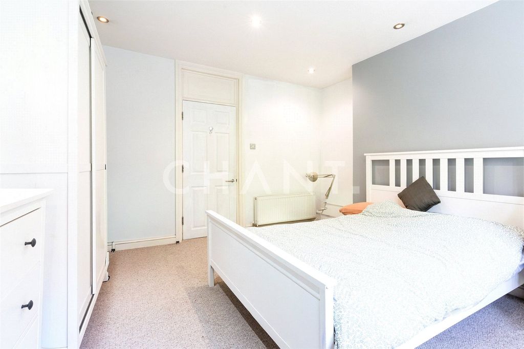 Property photo 3 of 11 Picture No. 28