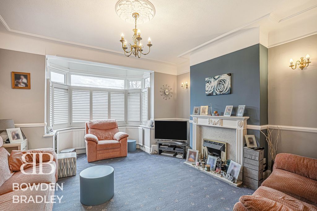 Property photo 2 of 22