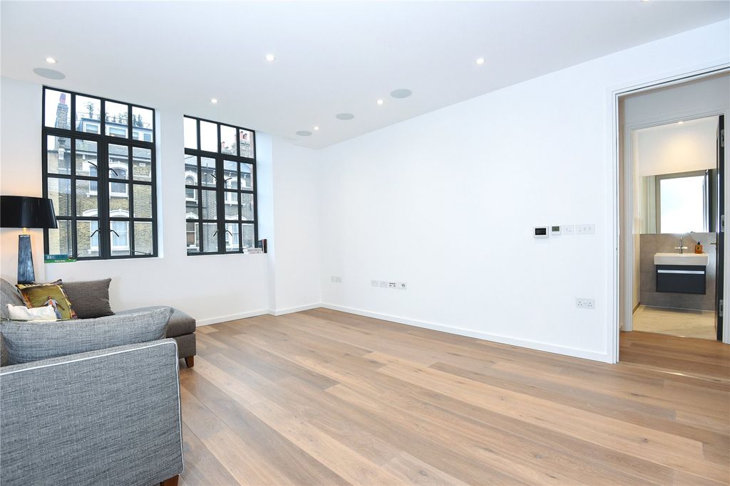 Property photo 2 of 7 Reception Room