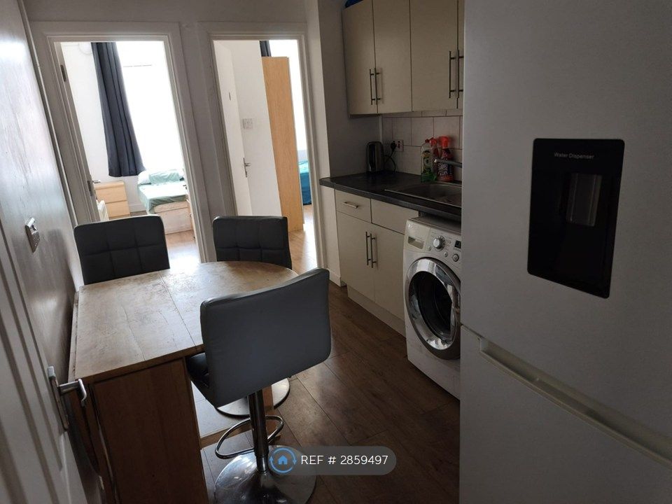 Property photo 1 of 32
