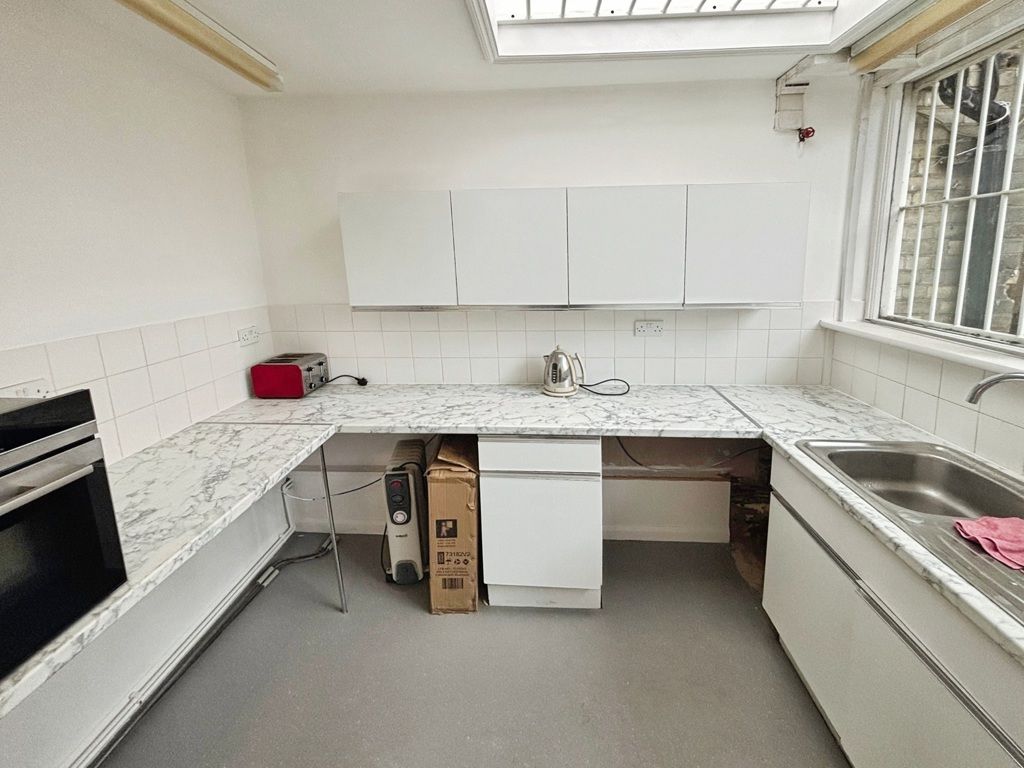 Property photo 2 of 12 Photo 14