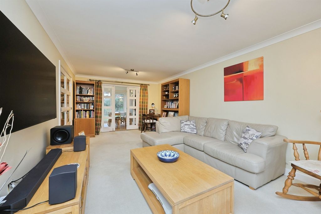 Property photo 3 of 20