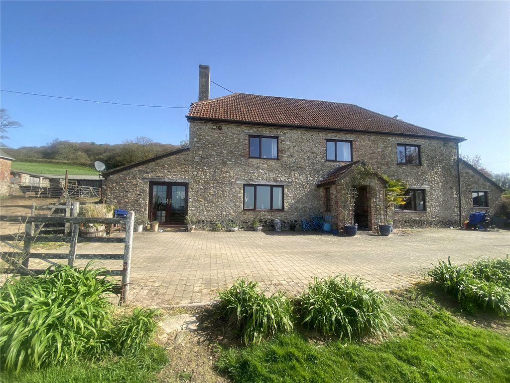 Property photo 2 of 12 Picture No. 20