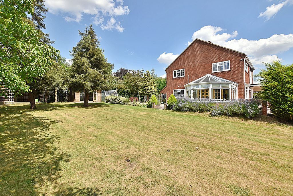 Property photo 2 of 35 Photo 28