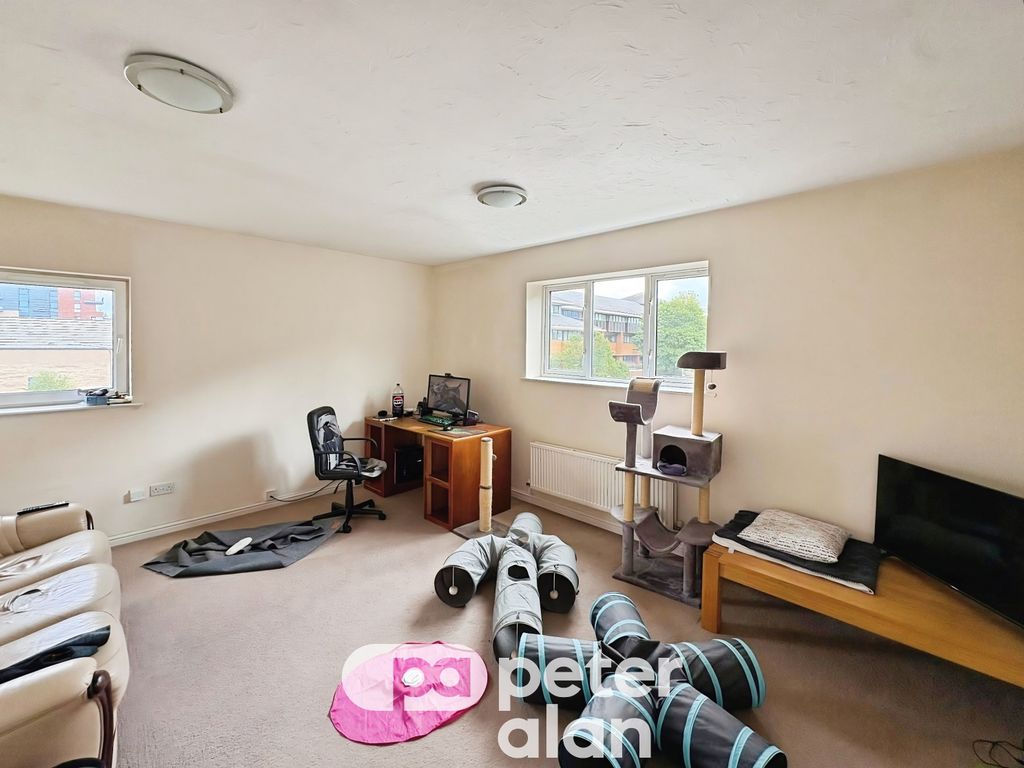 Property photo 2 of 6