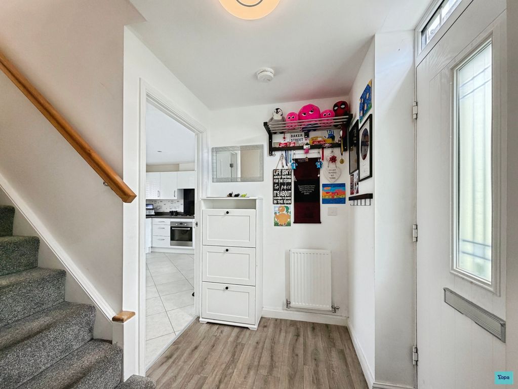 Property photo 2 of 20 19