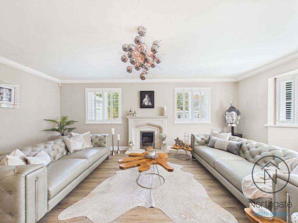 Property photo 3 of 48