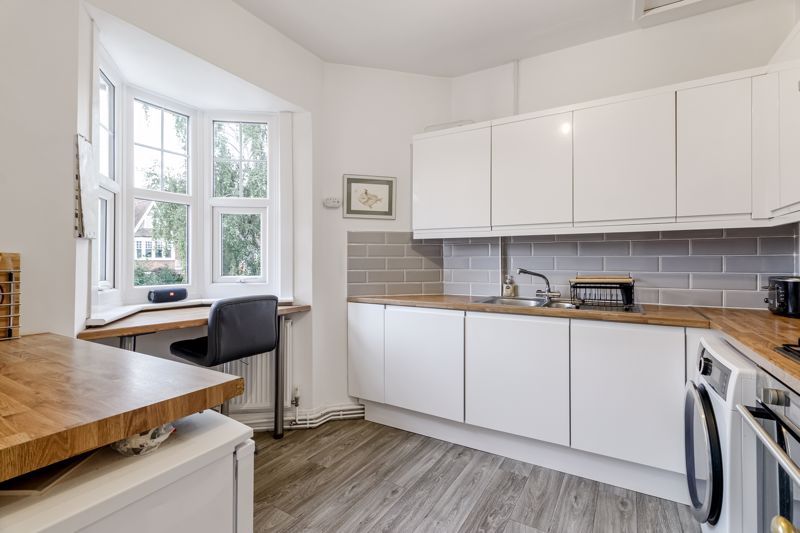 Property photo 3 of 19 Ivy Gate