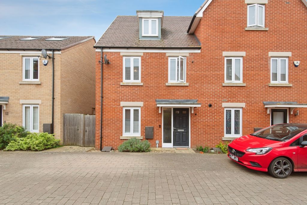 Property photo 1 of 17 Pbox-Img.Jpg