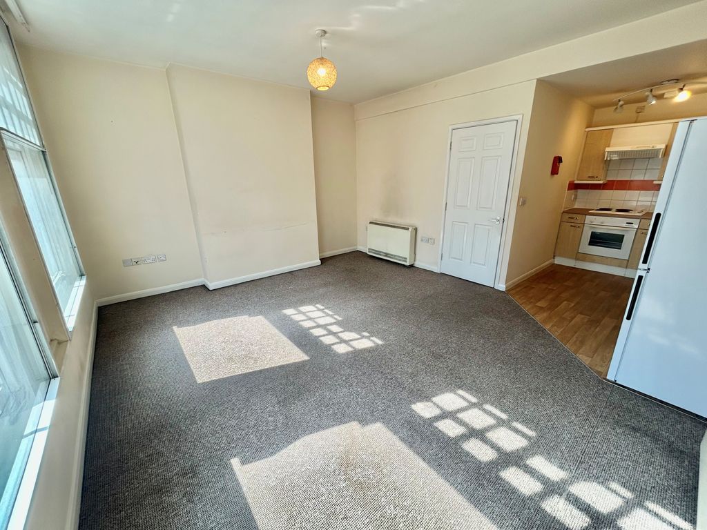 Property photo 2 of 10 Image