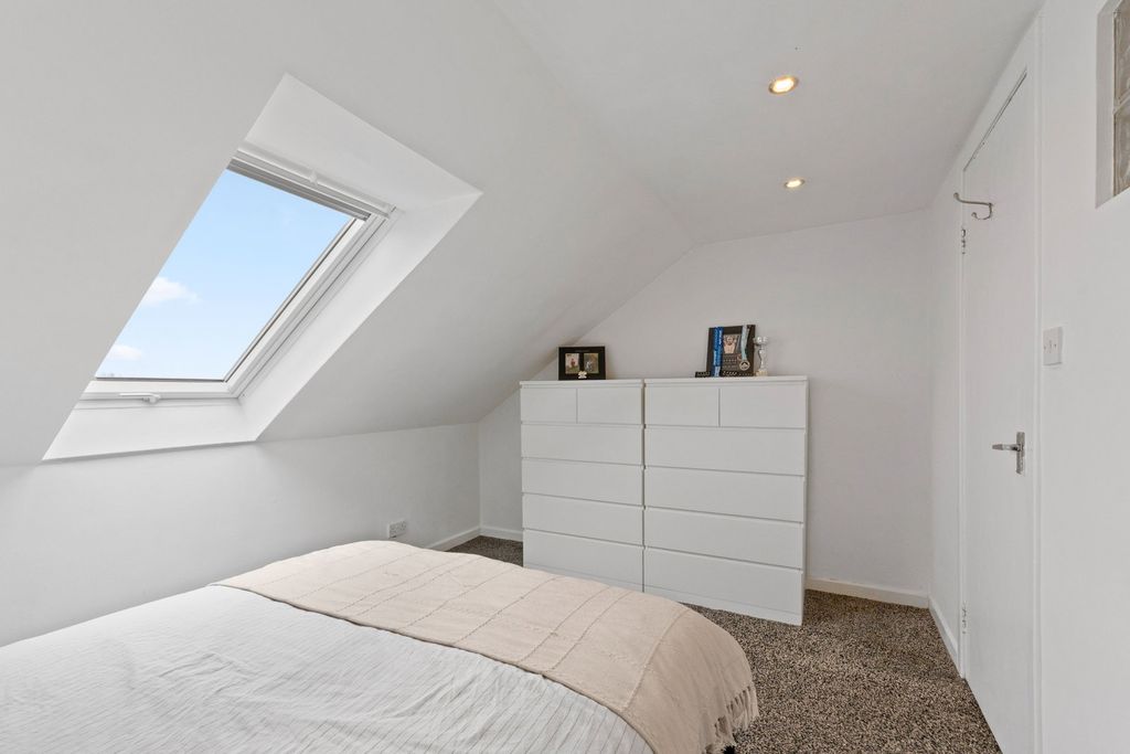 Additional image 21 of 2 bed maisonette for sale162 South Mid Street, Bathgate, West Lothian EH48