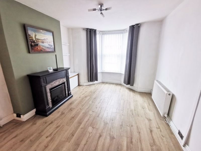 Property photo 3 of 19 Photo 8