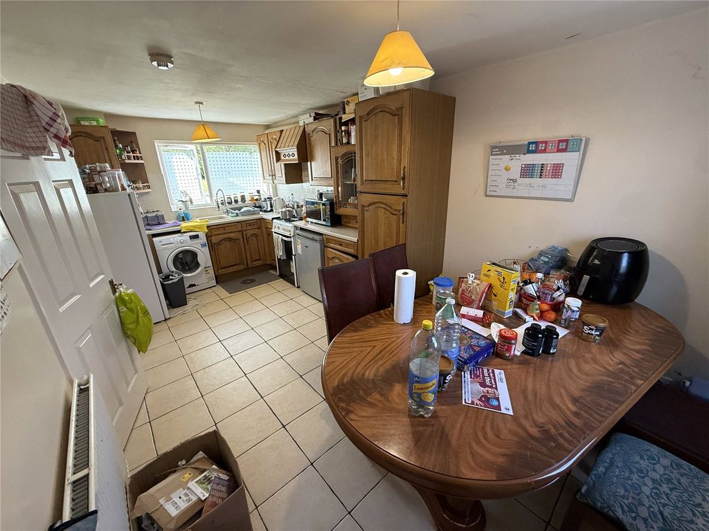 Property photo 3 of 17 Picture No. 10