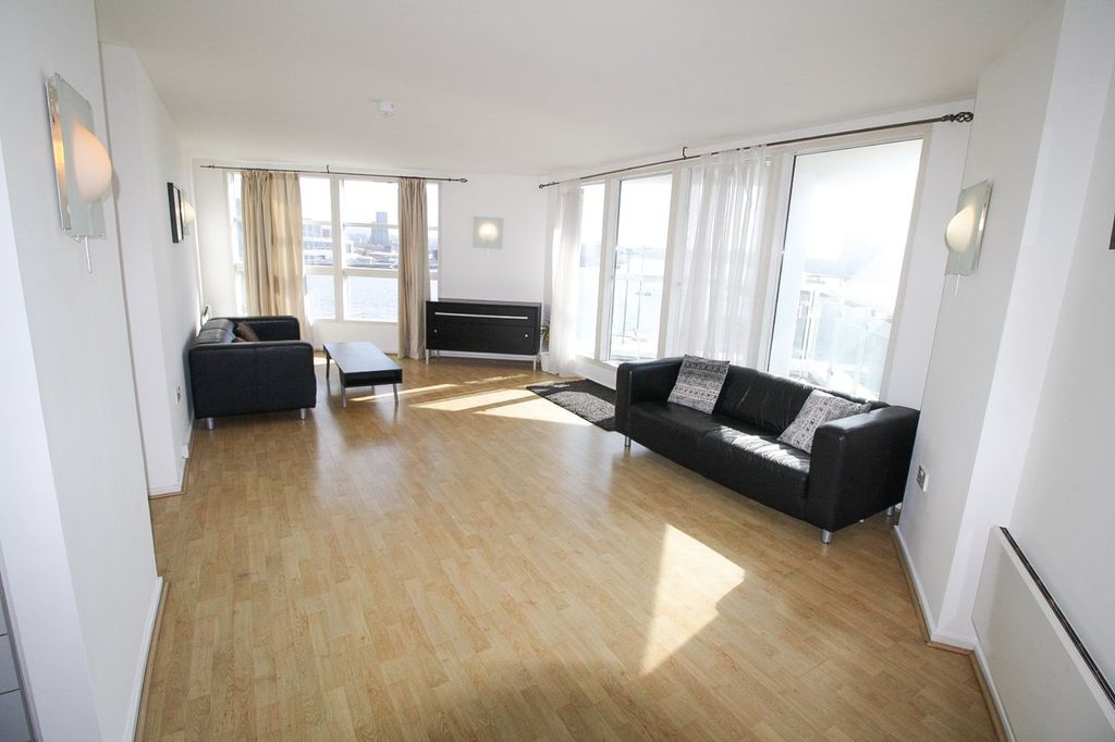 Property photo 3 of 25