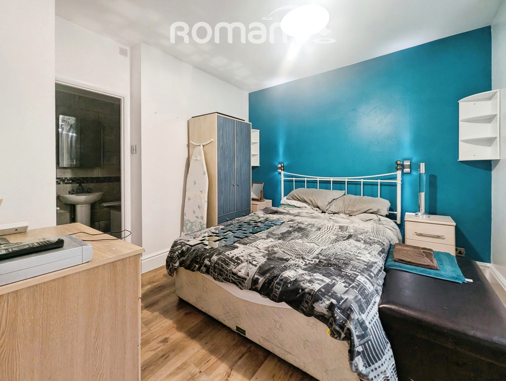 Property photo 3 of 5 24d139Fe-1000075981