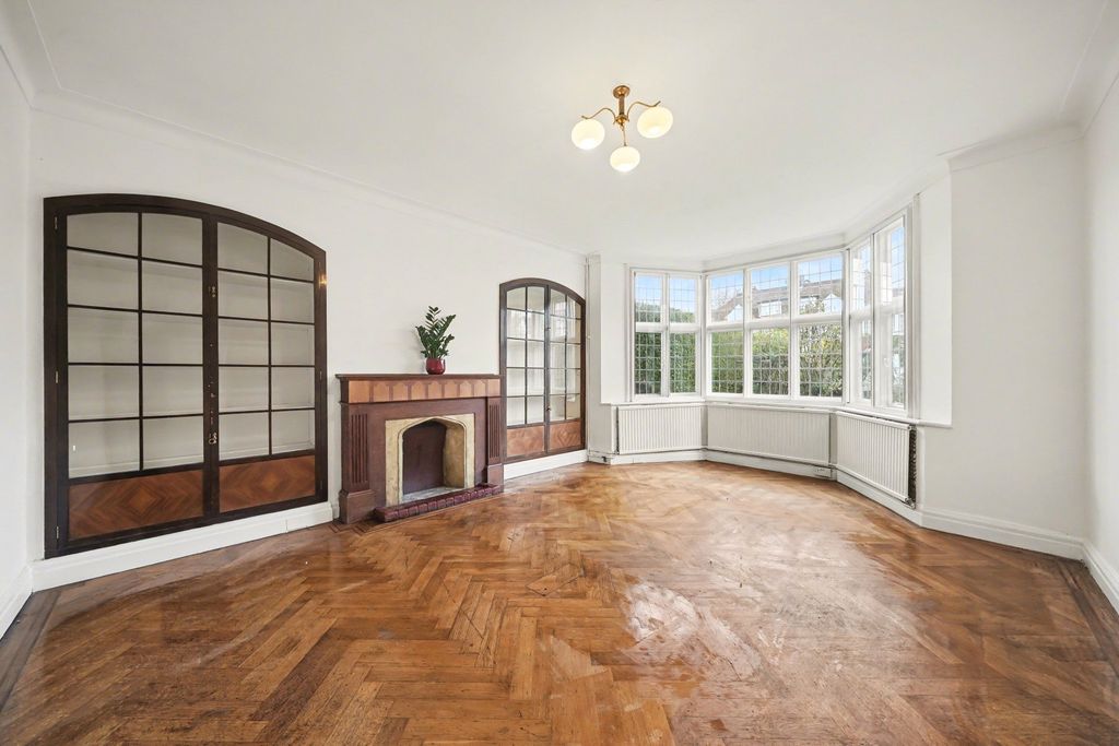 Property photo 2 of 14 Picture No. 04