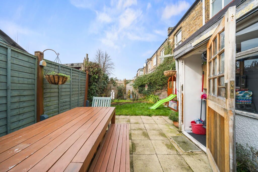 Property photo 3 of 14