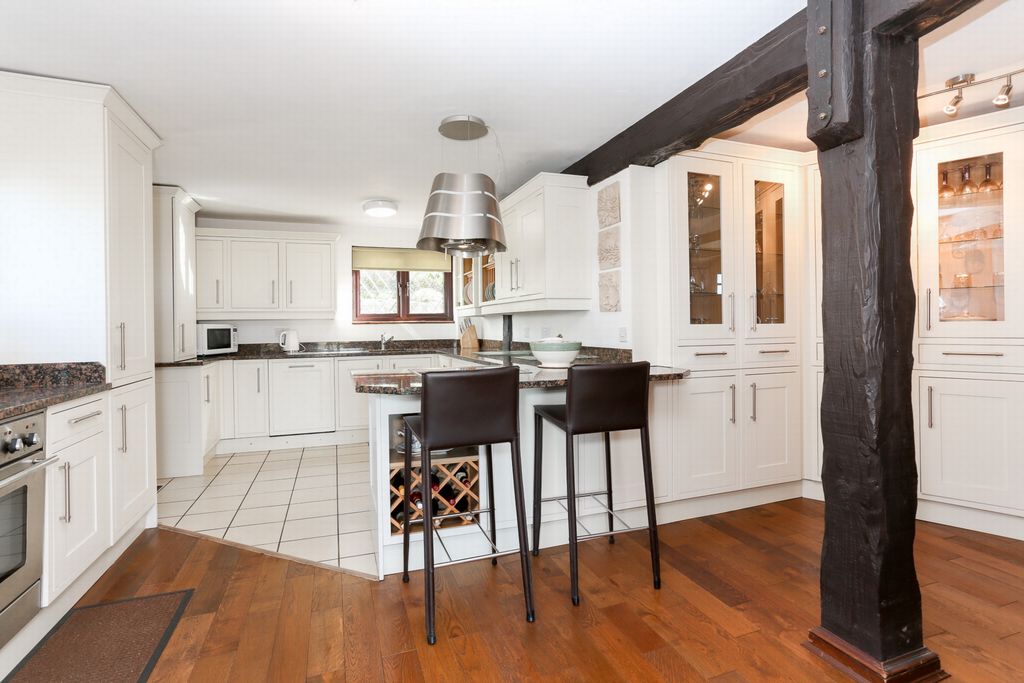 Property photo 3 of 39 Kitchen