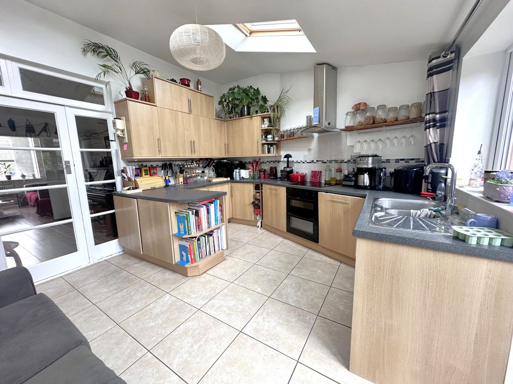 Property photo 3 of 16 Image
