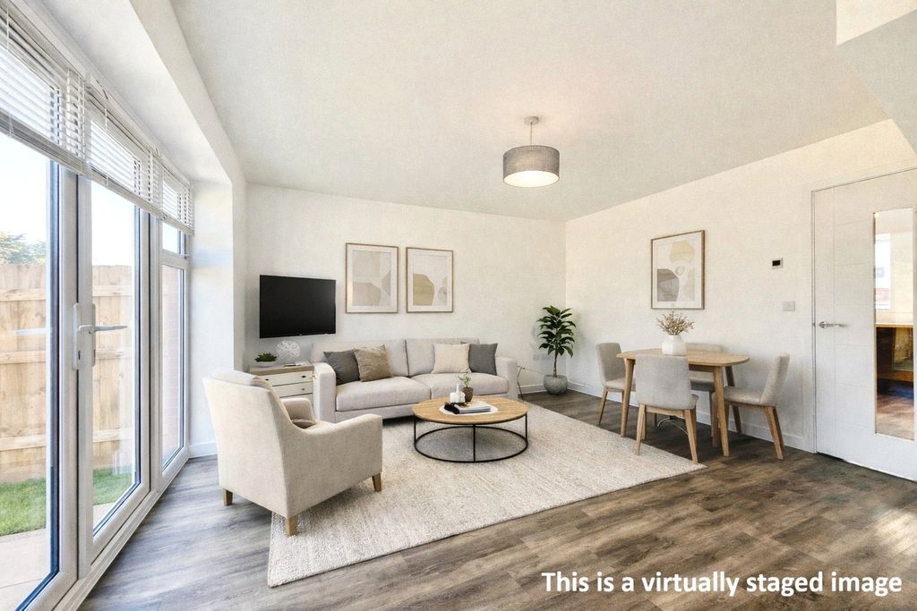 Property photo 2 of 17 2 - Picture No. 23