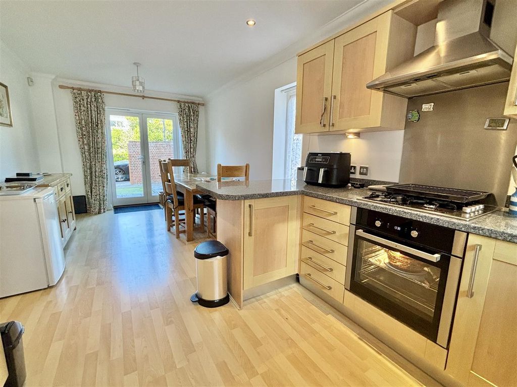 Property photo 2 of 14 Img_8566.Jpg