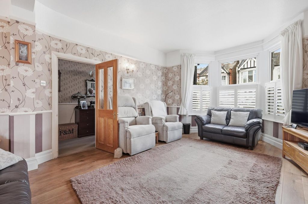 Property photo 2 of 26 Living Room