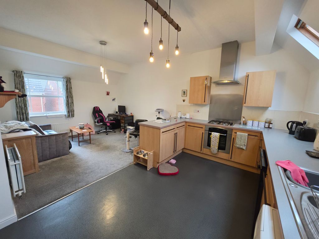 Property photo 2 of 14