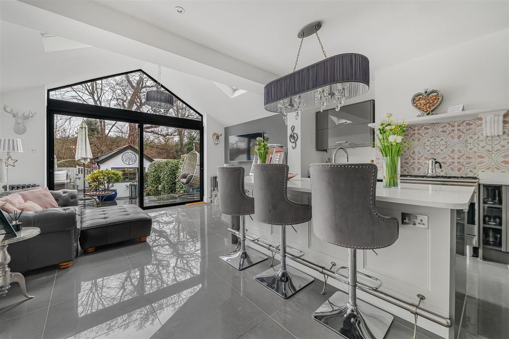 Property photo 2 of 15 30_70141.Jpg