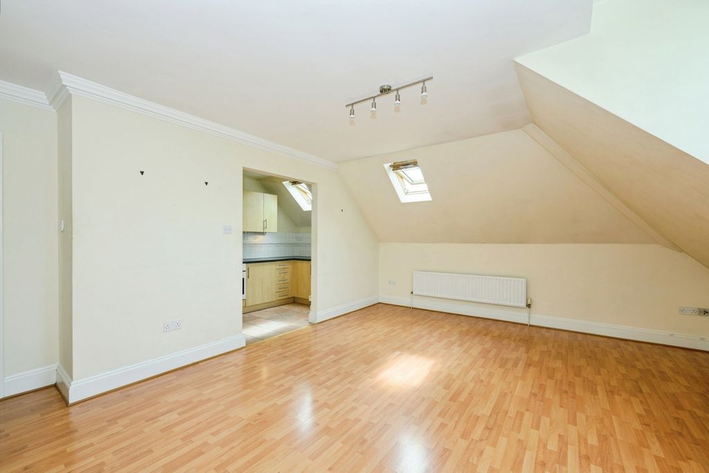 Property photo 2 of 13 Pbox-Img.Jpg