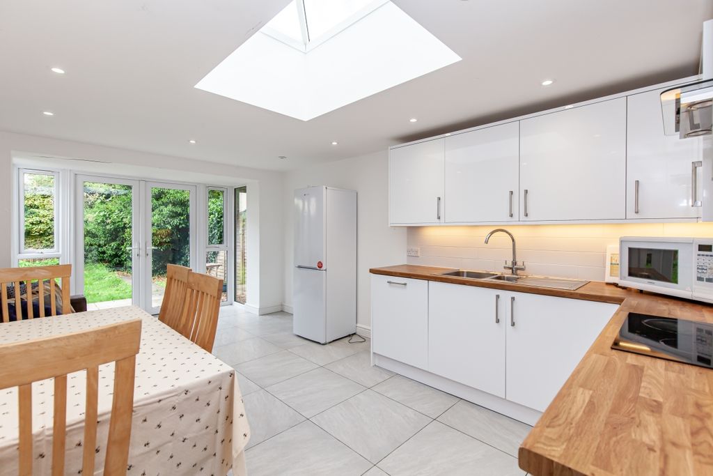 Property photo 2 of 12 165657